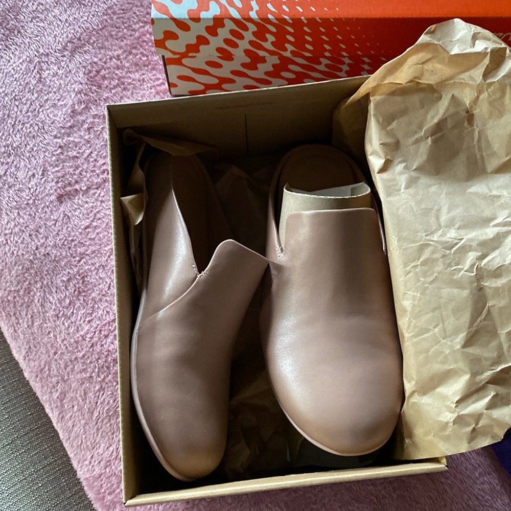 Fitflop slides